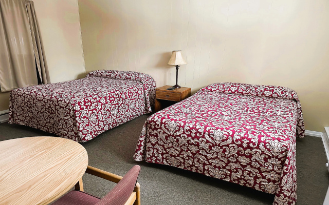 Love Hotels Timberline By OYO Lake Superior