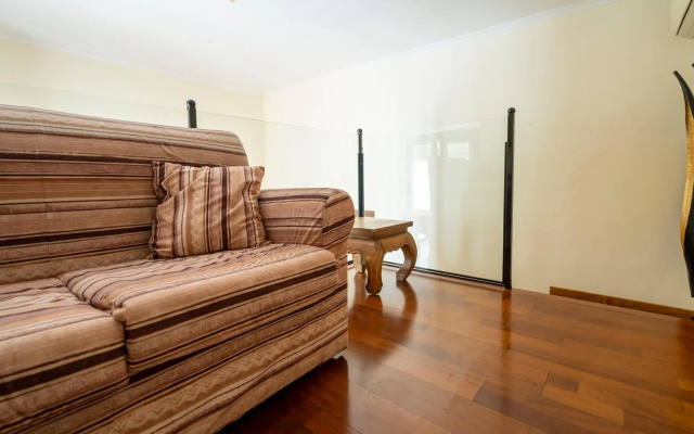 Rhona's Apartment