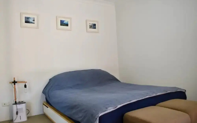 Quiet 1 Bedroom Flat in Concord