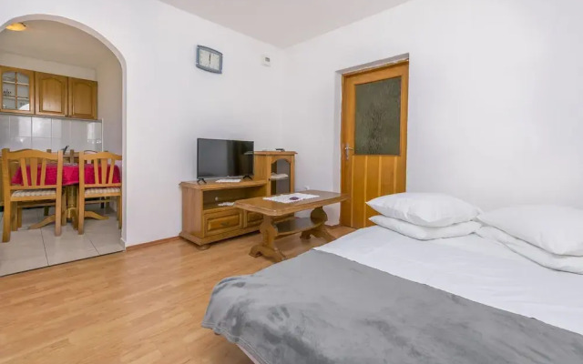 Apartments Ivat