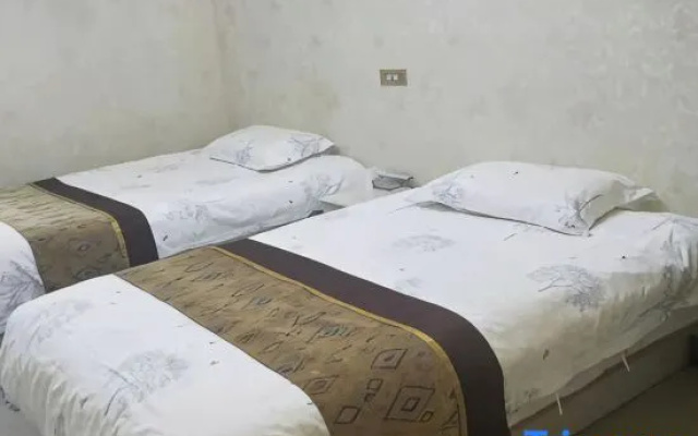 Xingyang Taihe Business Hotel