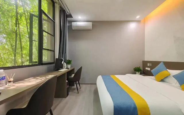 Отель Xian Feng Hotel - Tianfu International Airport Branch