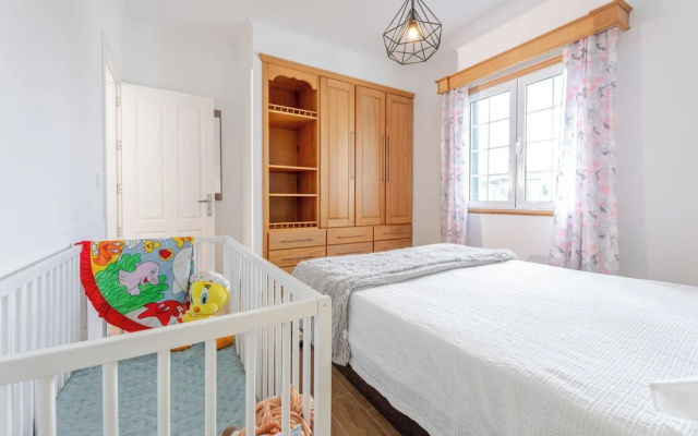 Spacious, Garden, and Private Parking