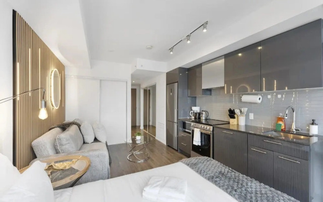 Dundas East Hotel & Suites Toronto