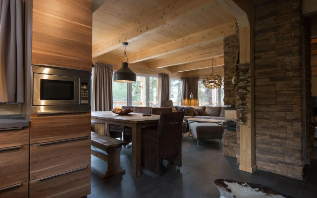 Peaceful Chalet in Turracherhöhe with Indoor Hot Tub