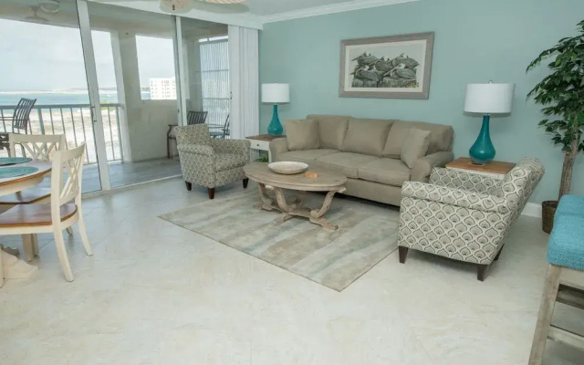 Magnolia House 606 1 Bedroom Condo by RedAwning