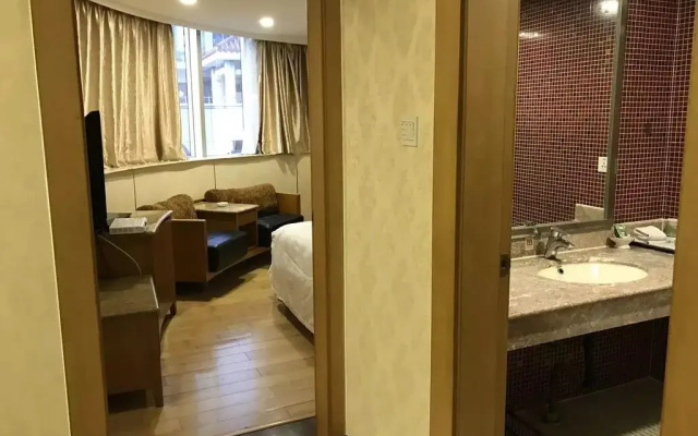 Spring Charm Hotel