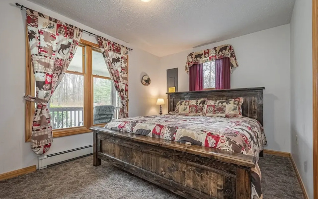 Black Bear Retreat by Taylor Made Deep Creek