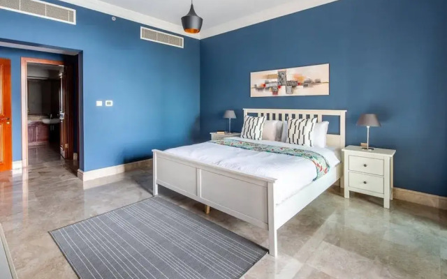 Luxury 2BR Apt Beach Club Full Sea View