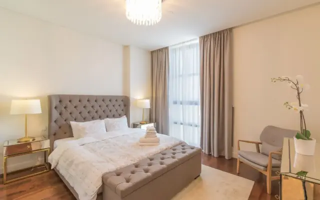 CIty Walk 12 by Driven Holiday Homes