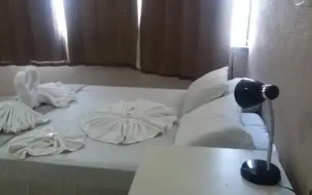 Nunes Hotel