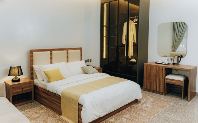 Roseann Gold Hotel And Resort