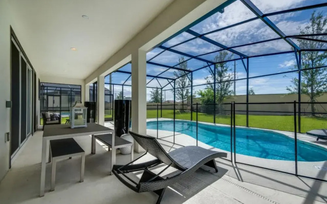 Magnificent Single Home with Private Pool SO2601