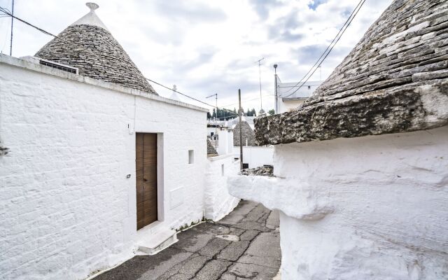 Отель Il Trullo degli Arazzi Альберобелло вид на фасад