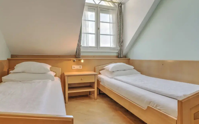 Plush Apartment in St. Kanzian am Klopeinersee with Sauna