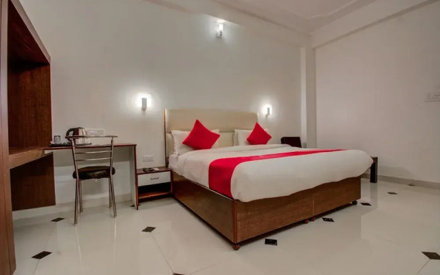 Capital O 16579 Hotel Dream Palace