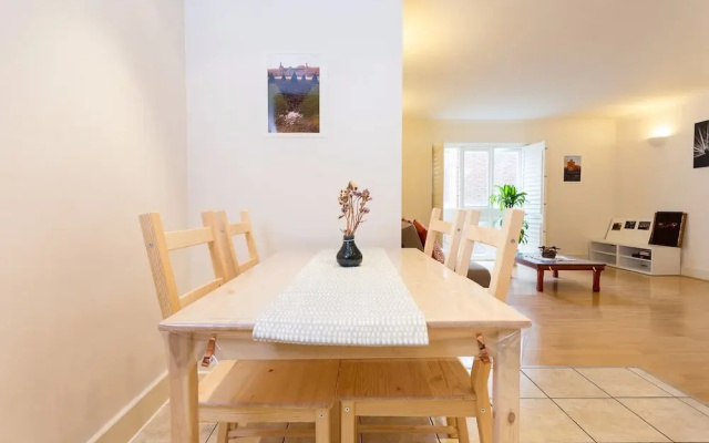 1 Bedroom Flat with Free WiFi - East London