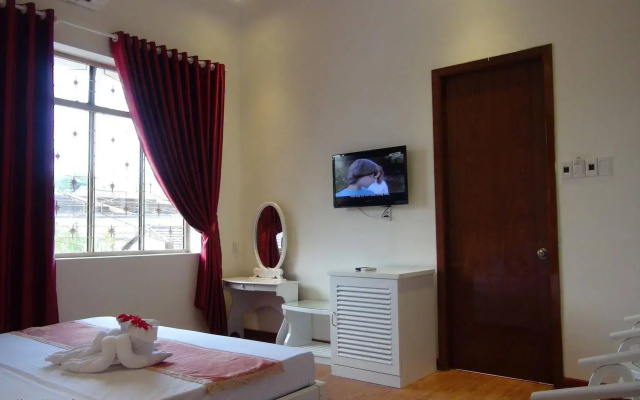 Pho Hoi 1 Hotel