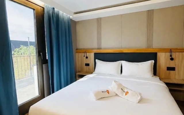 Mooncity Hotel & Boardinghouse