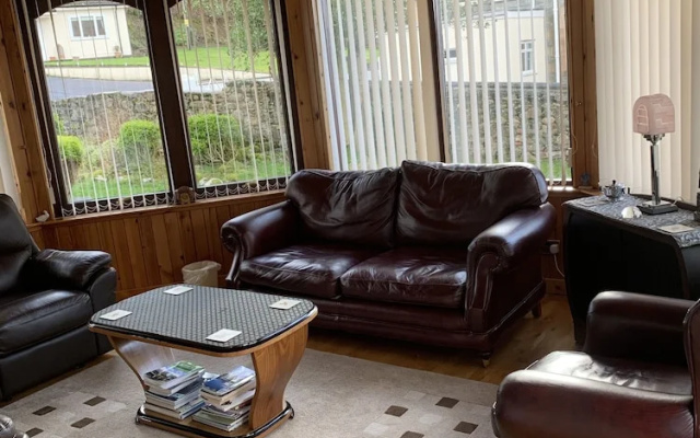 Ashburn House De Luxe B&B