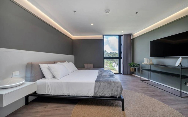 Olive Country Living - 401 PH