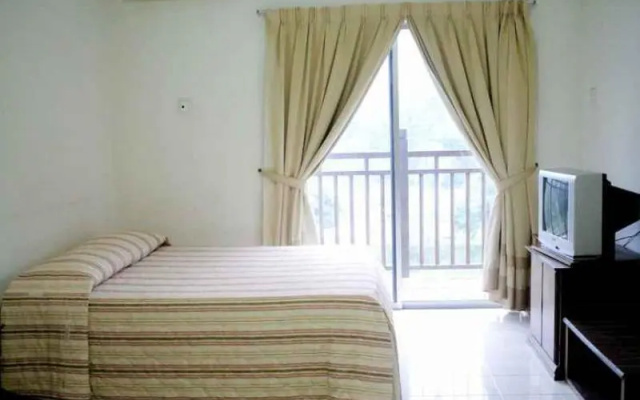 OYO 90301Suria Serv.Aptos@Bukit Merak Laketown Res