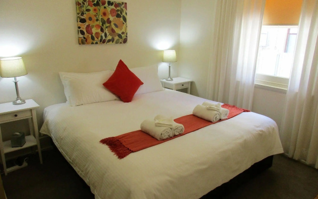 Mataro Cottage
