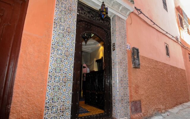 Отель Riad Dari Марокко, Марракеш - отзывы, цены и фото номеров - забронировать отель Riad Dari онлайн вид на фасад