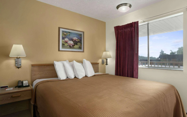Sandusky Inn