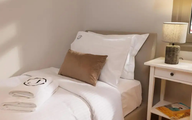 Jolly Suites