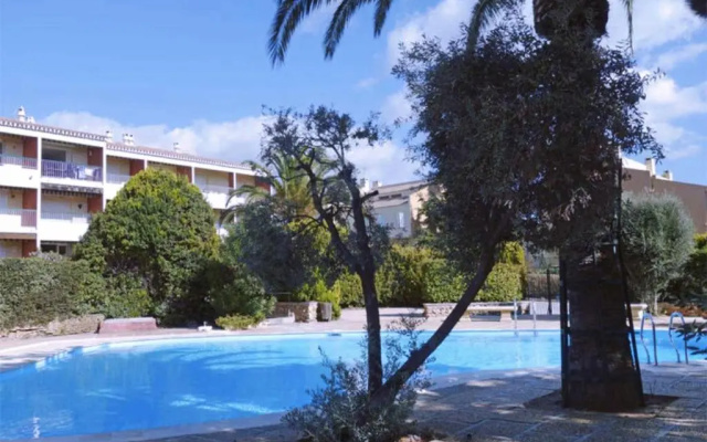 Studio 2 + 2 dans résidence avec piscine