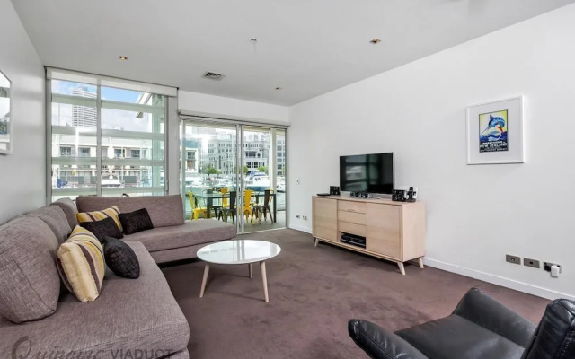 QV Area Waterfront Apartment - 503