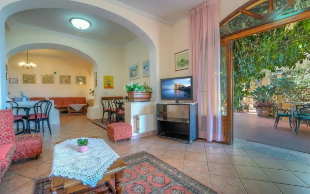 Hotel Monti