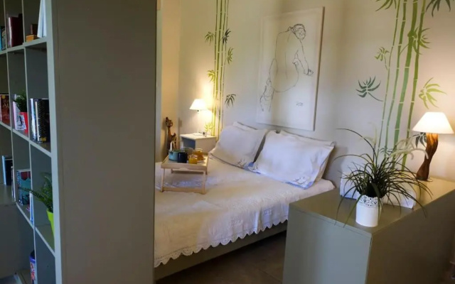 Apartment with garden in Thessaloniki.