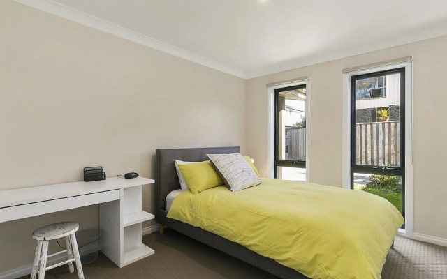 Summer Breeze - Free Wifi & Netflix Inlet Side Central Location