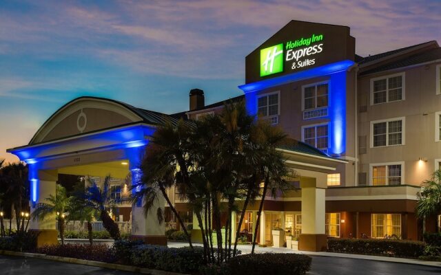 Отель Holiday Inn Express & Suites Sarasota East вид на фасад