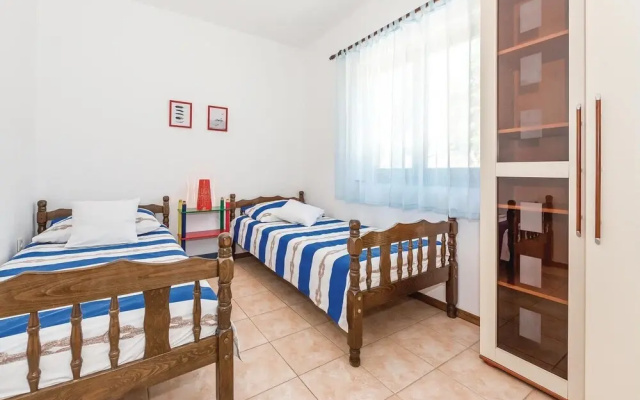 Nice Home in Sibenik With Wifi and 4 Bedrooms