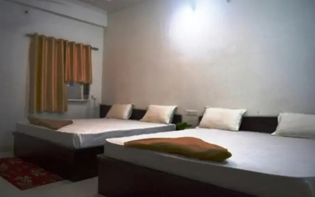 Hotel Nagina Palace