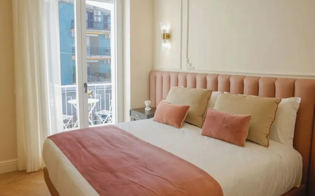 Sofia Suites &Rooms