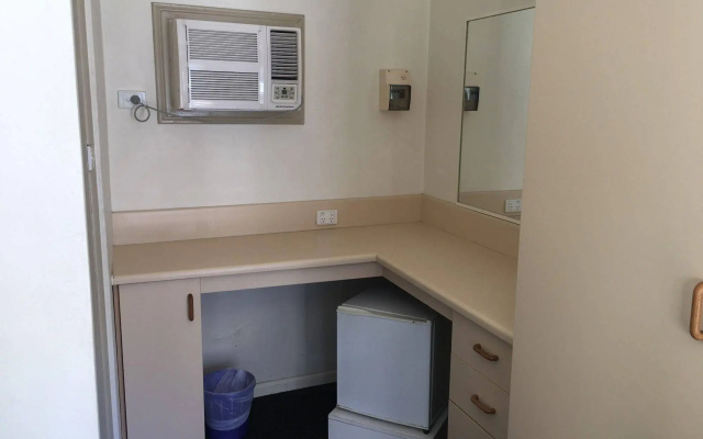 Westside Motor Inn