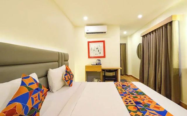 Fabhotel White Ridge
