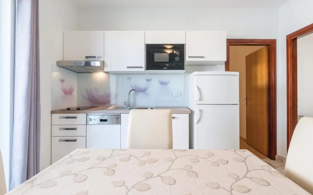 Awesome Home in Povljana With Wifi and 2 Bedrooms