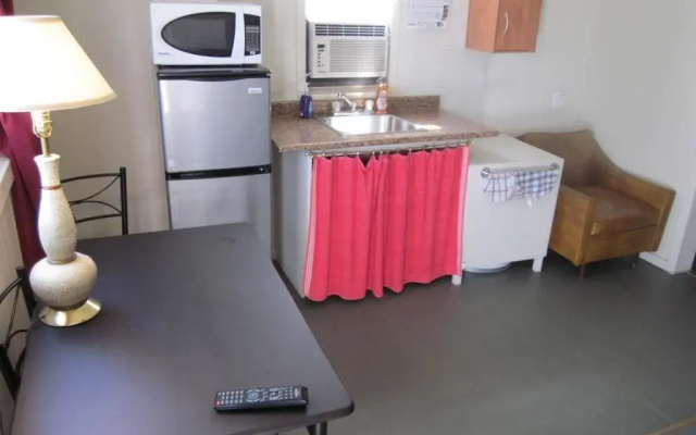 Rivershore Cottages