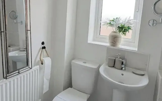 Cotswold Green - Sleeps 5 - Free EV Charge