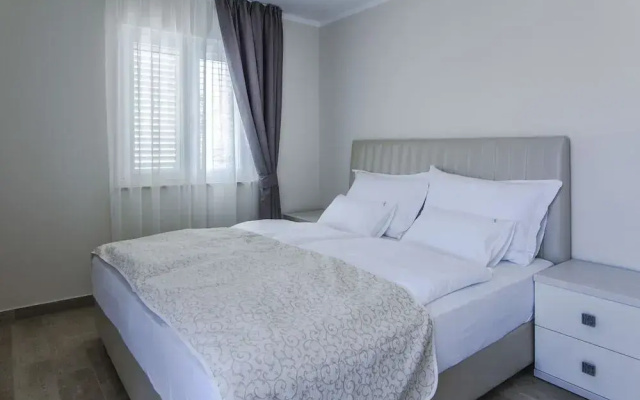 Luxury Apartments Villa Mande