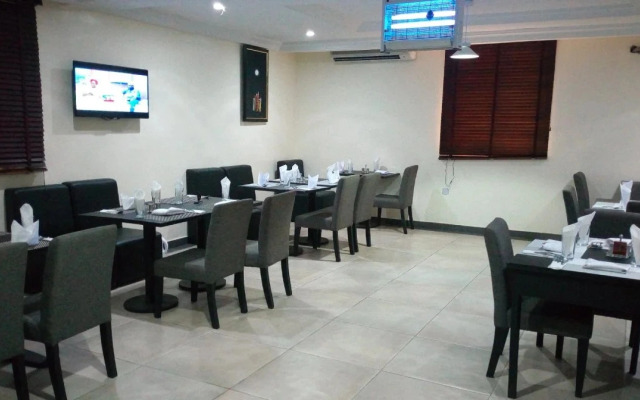 Yewa Frontier Hotel