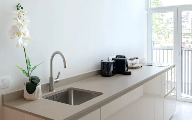 One Lux Stay 1br/ 1BA Antwerp Near Central Station