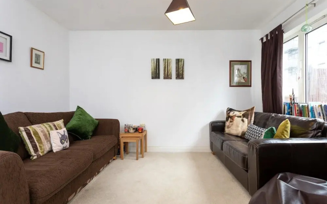 2 Bedroom Apartment in Greenwich