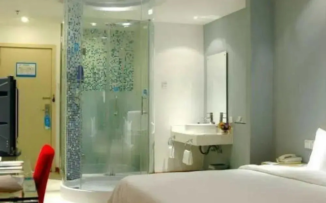 Top Star Hotel