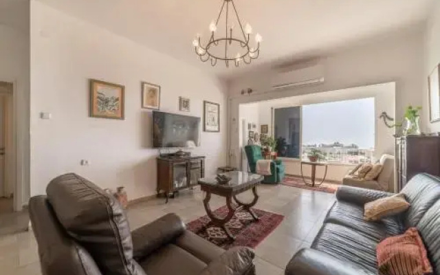 Luxury home Ahuza